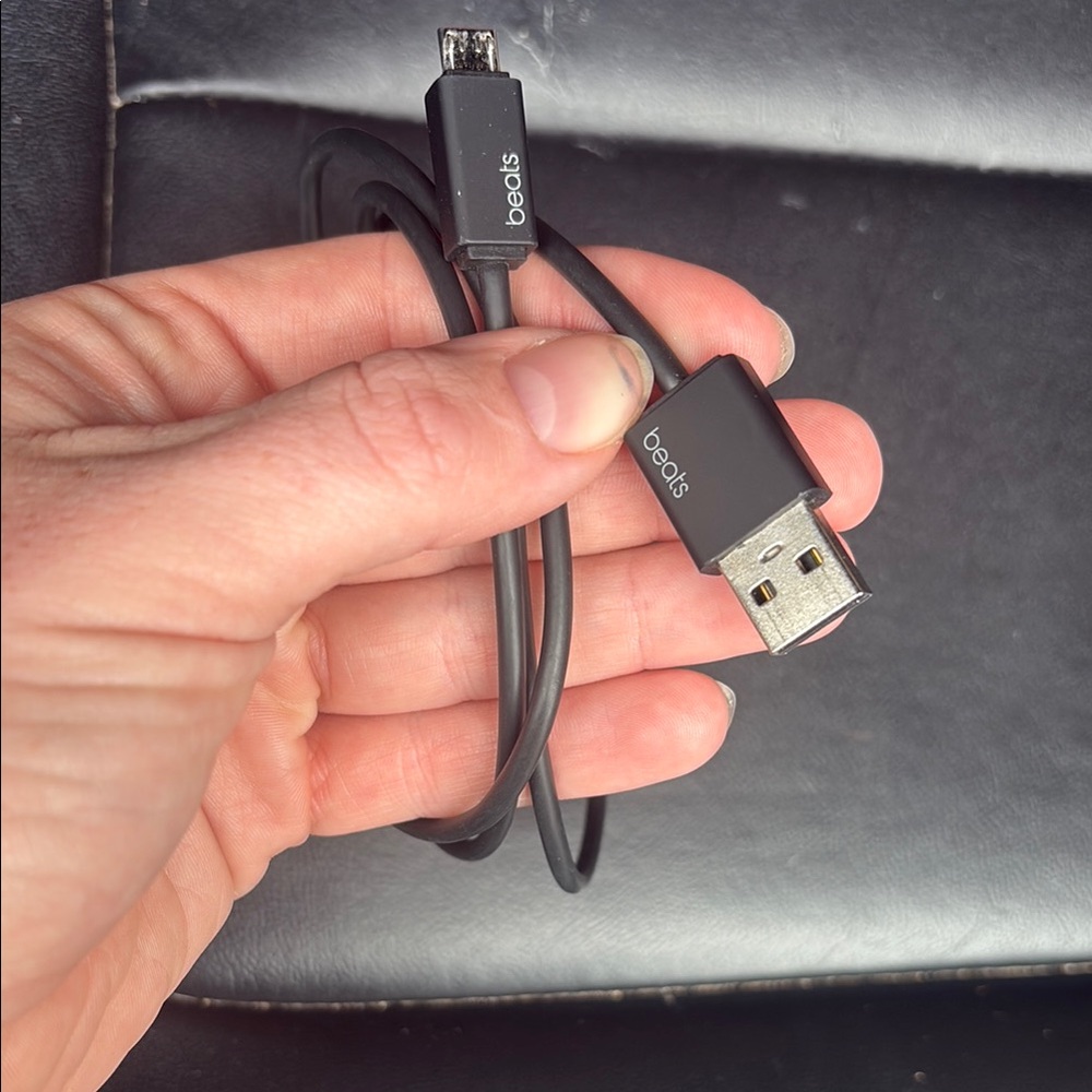 Beats by Dre Black USB Cable